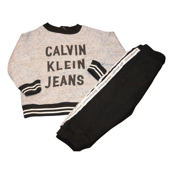 2/$30 🏷 Calvin Klein Outfit Size 12m - Picture 1 of 2